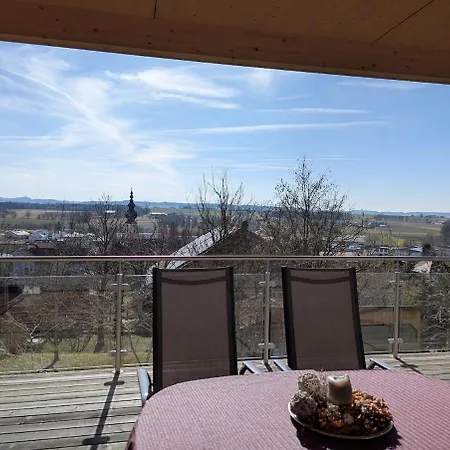 Cozy And Spacious With A View *